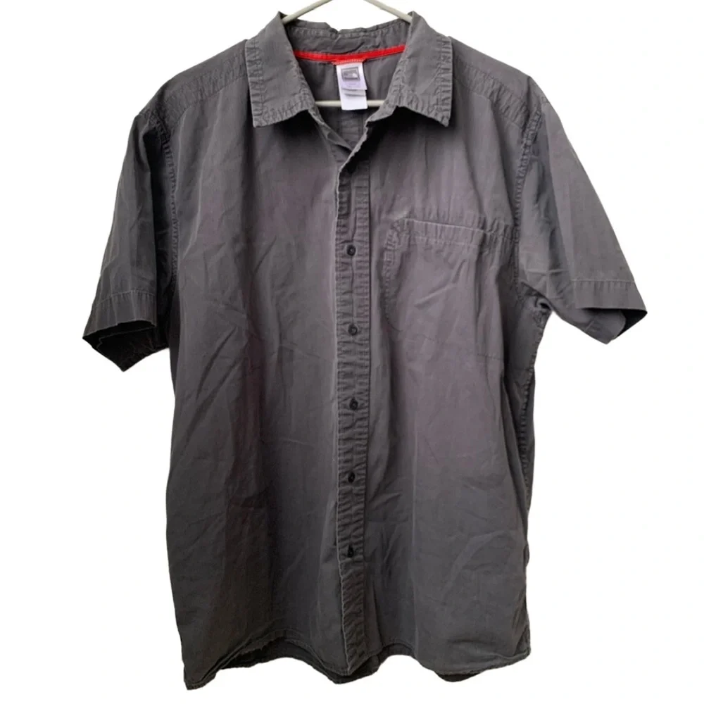 THE NORTH FACE Men’s Gray Short Sleeve Cotton Button Down Shirt